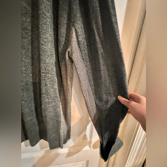 FINAL PRICE DROP Men’s Smartwool Gray Sweater - Picture 3 of 8